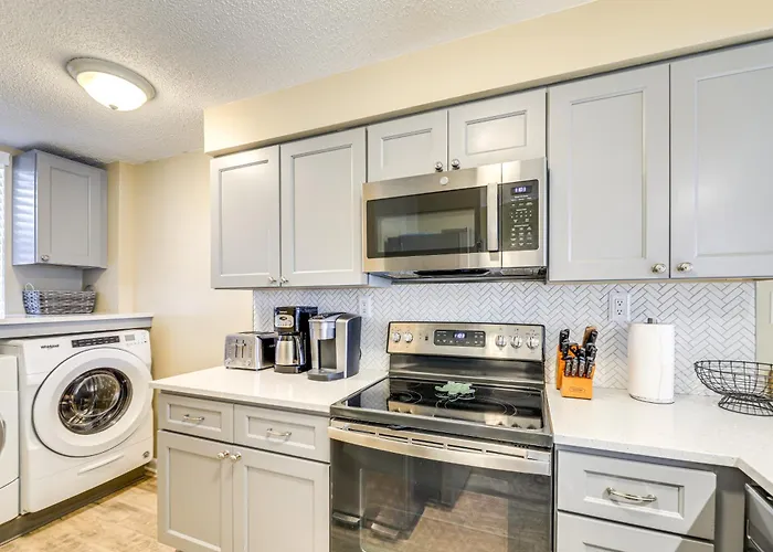 Walk To Indian Beach: Condo W/ Ocean-View Balcony