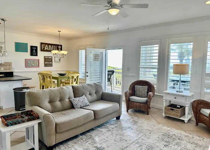 Emerald Isle - Ocean Club, Beach Front Condo